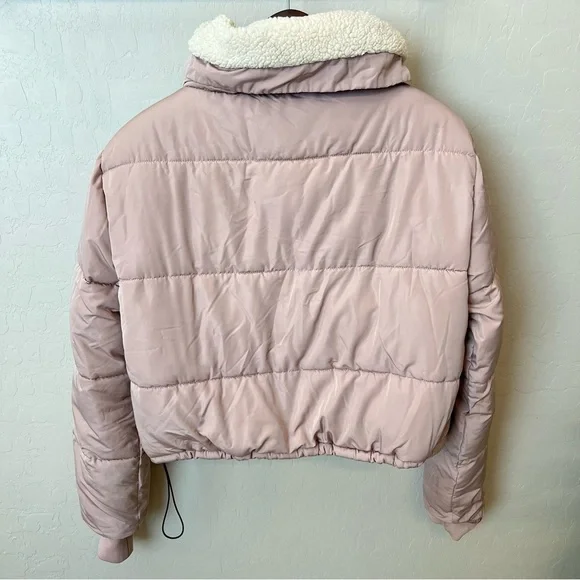 HOT DEAL! BDG sherpa lining puffer jacket, blush pink, cropped, size S - Picture 8 of 17